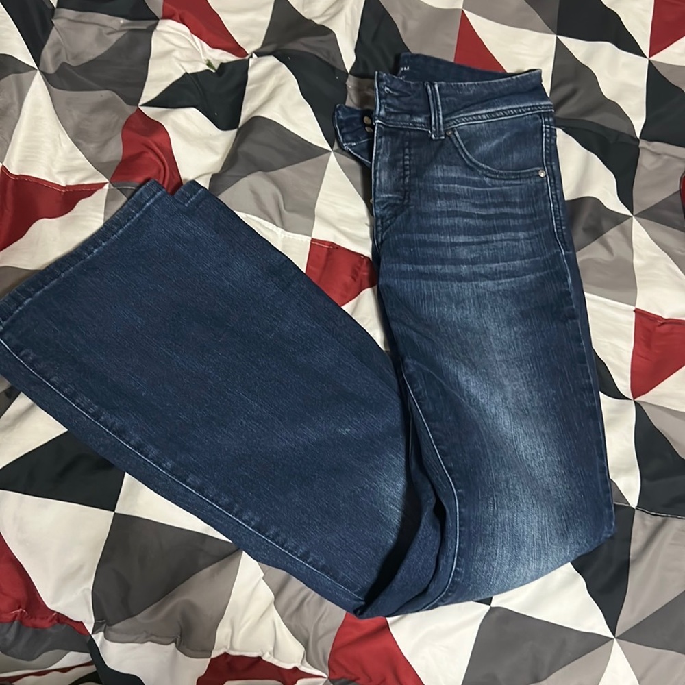 Size 2 short midrise jeans they are like new